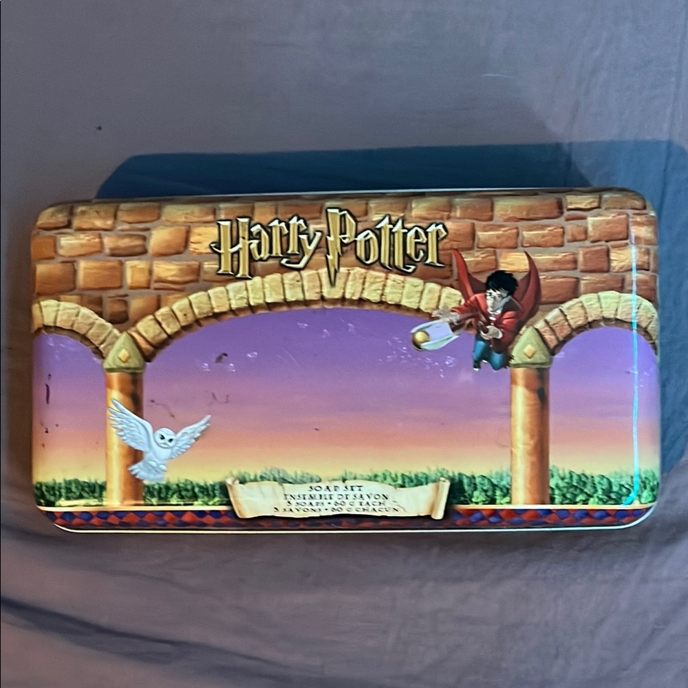 Warner Bros. Harry Potter Bath Accessory Tin - 3 Soaps